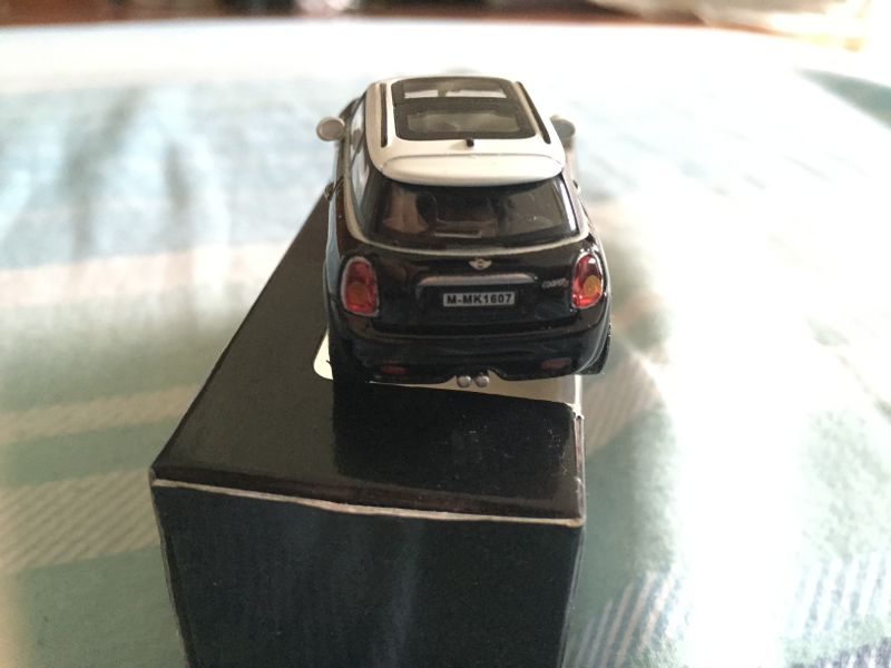 Even has number plates . Good detailing.